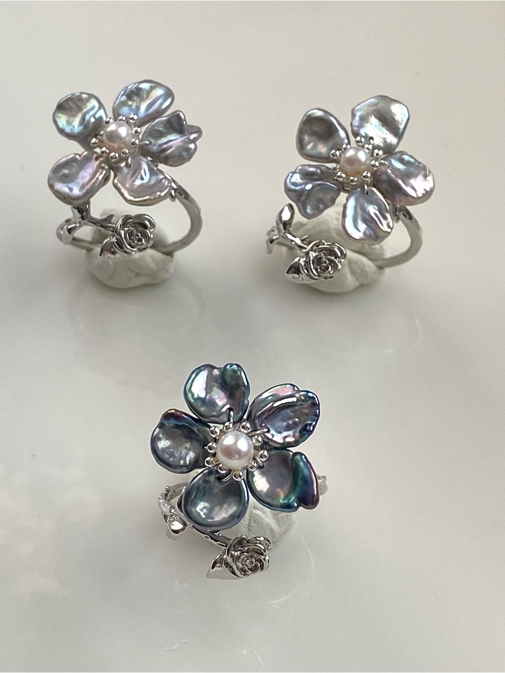R51-Handmade High Quality Silver And Gray Petal Pearl Flower Adjustable Ring